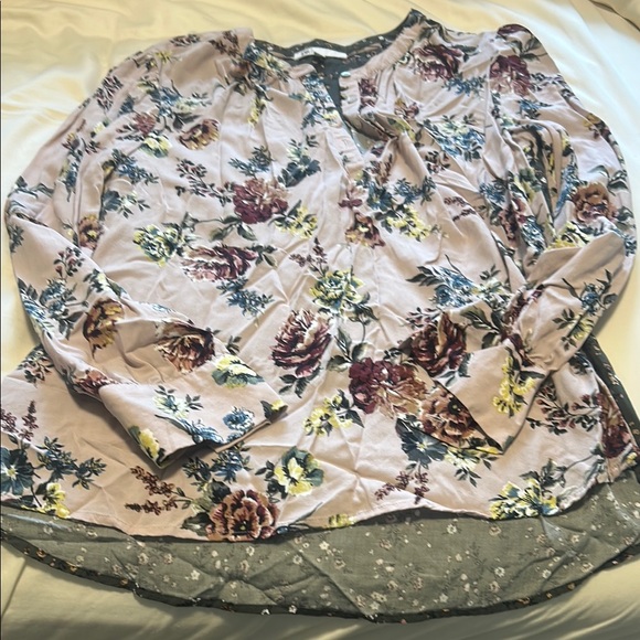 DR2‎ blouse - Picture 1 of 4